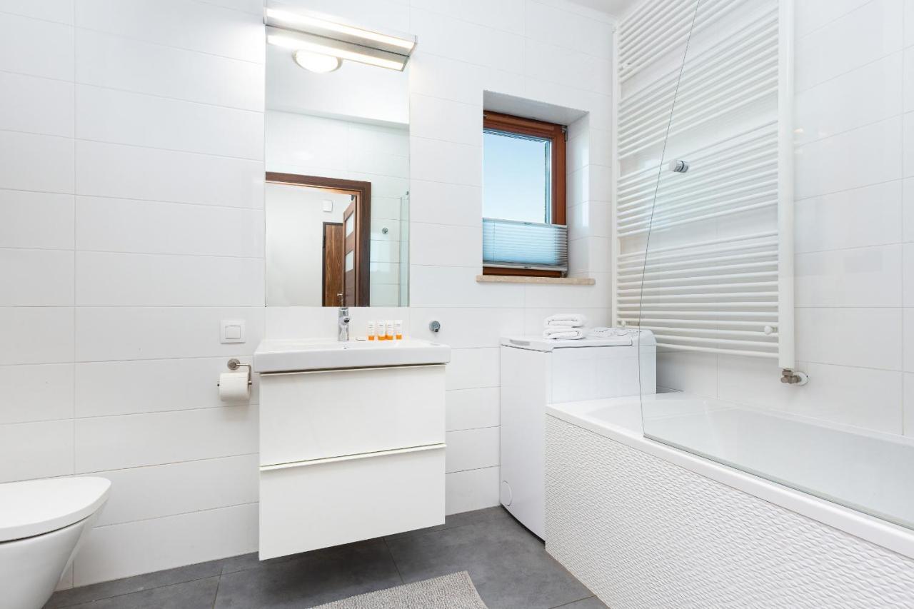 Apartamenty Bliska Praga By Noclegi Renters Варшава Экстерьер фото