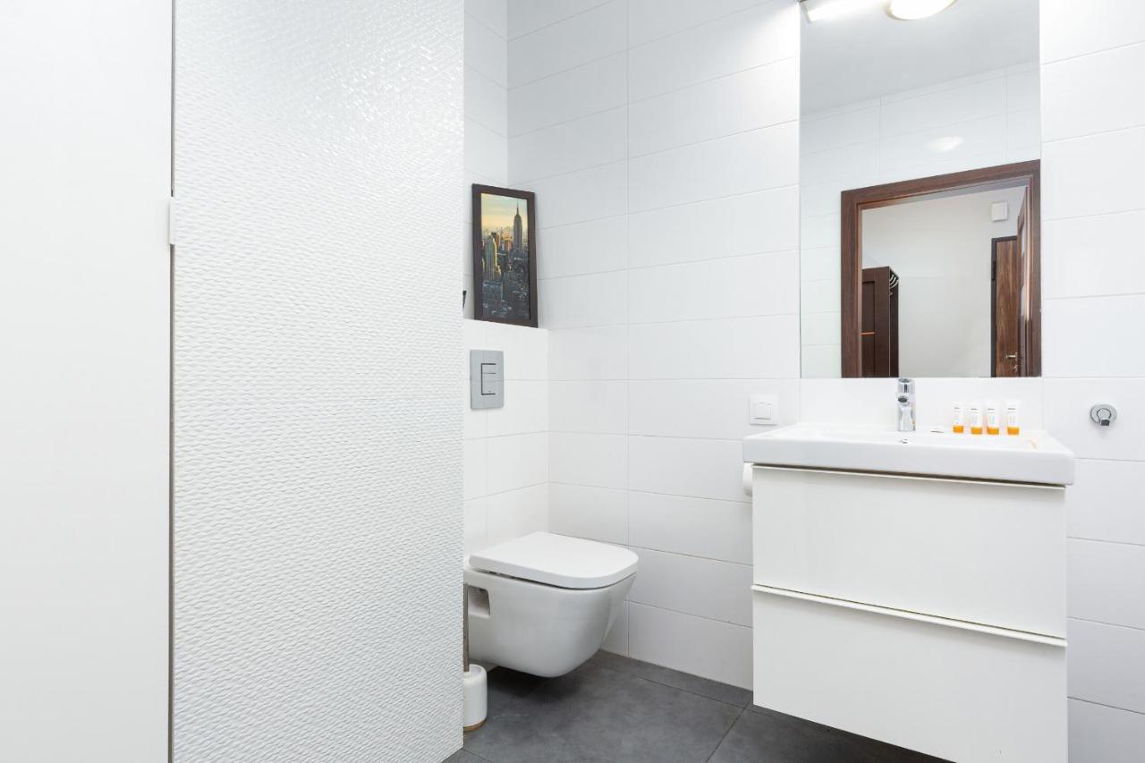 Apartamenty Bliska Praga By Noclegi Renters Варшава Экстерьер фото